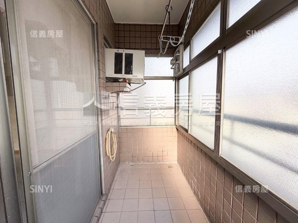 前金超值採光美宅附車位房屋室內格局與周邊環境