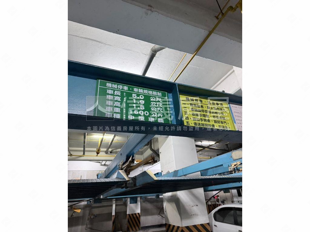 前金超值採光美宅附車位房屋室內格局與周邊環境