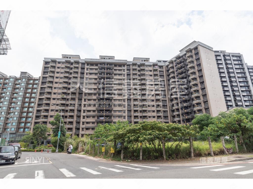 巴黎線上獨立大車位房屋室內格局與周邊環境