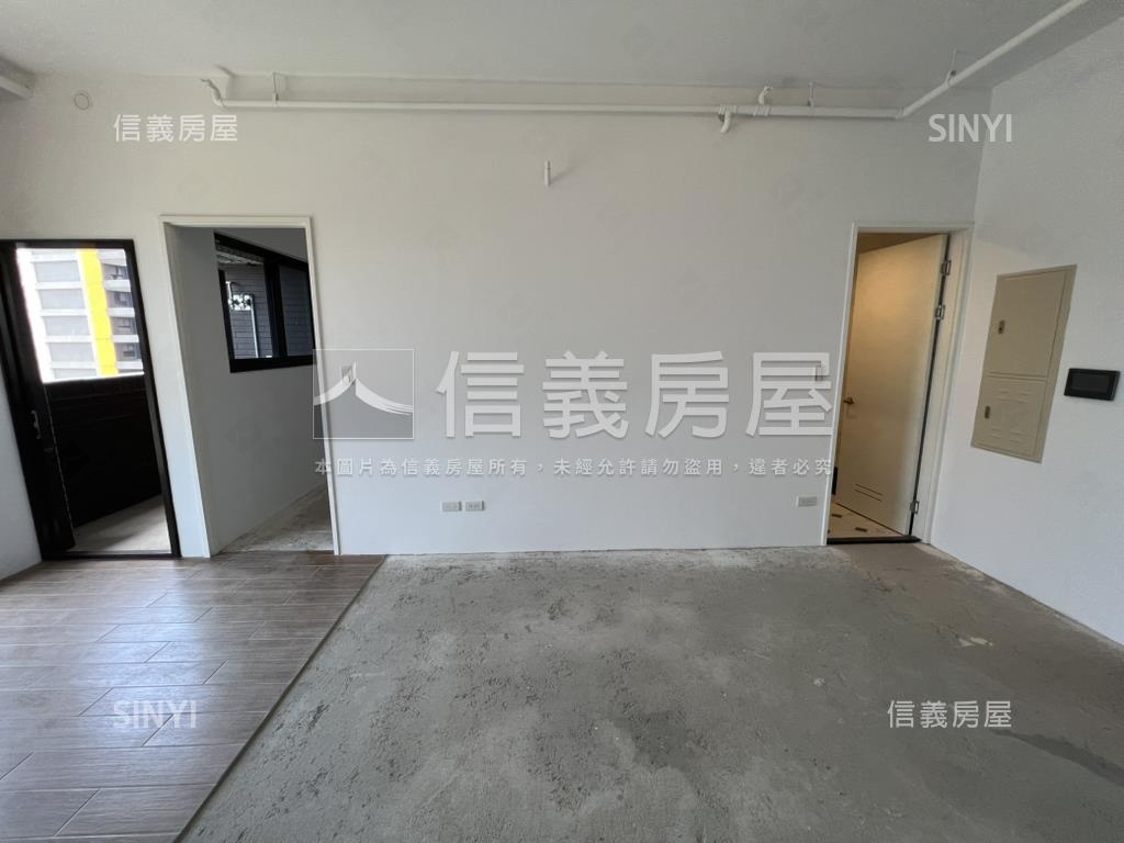 Ａ１８園首之道兩房車位房屋室內格局與周邊環境