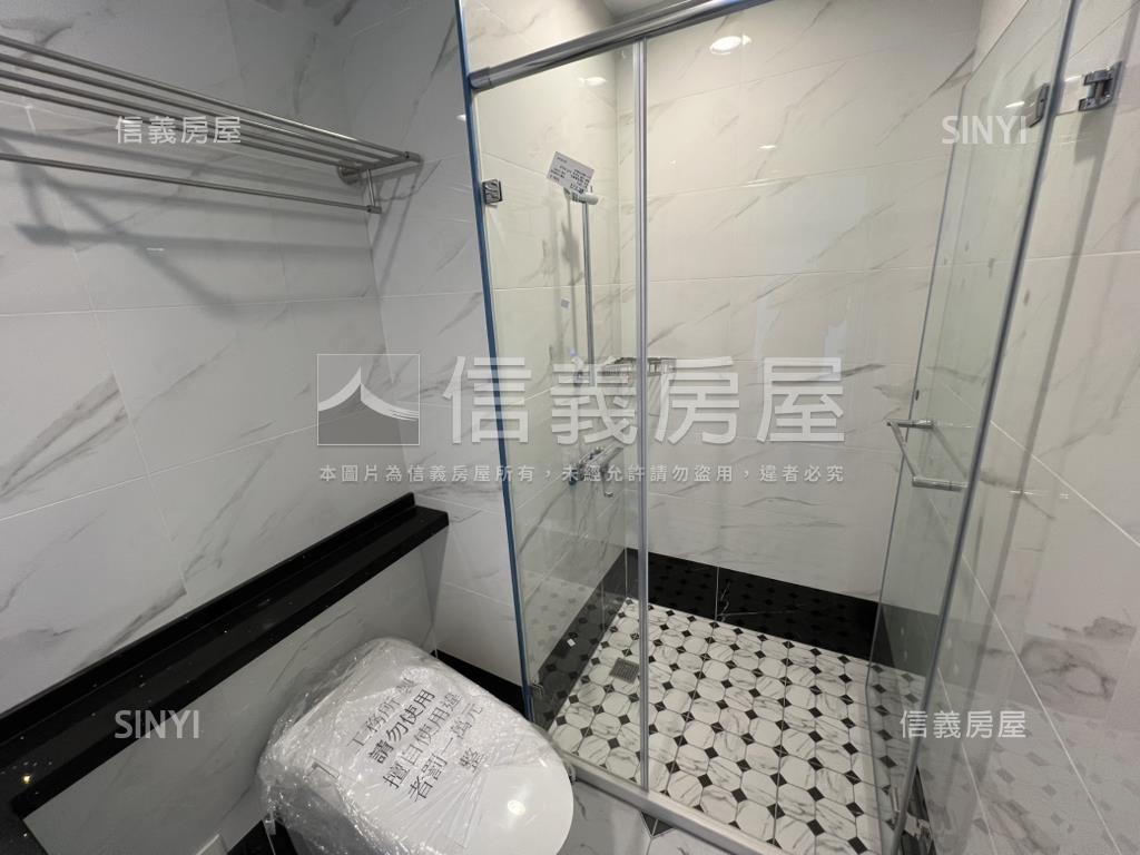 Ａ１８園首之道兩房車位房屋室內格局與周邊環境