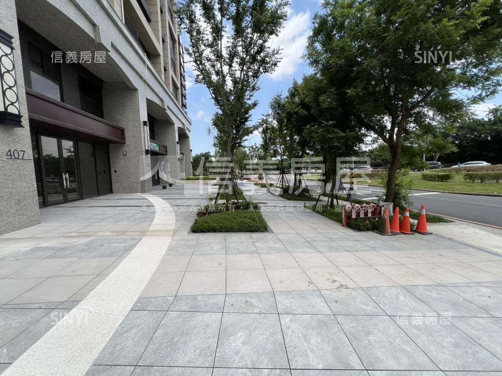 Ａ１８園首之道兩房車位房屋室內格局與周邊環境