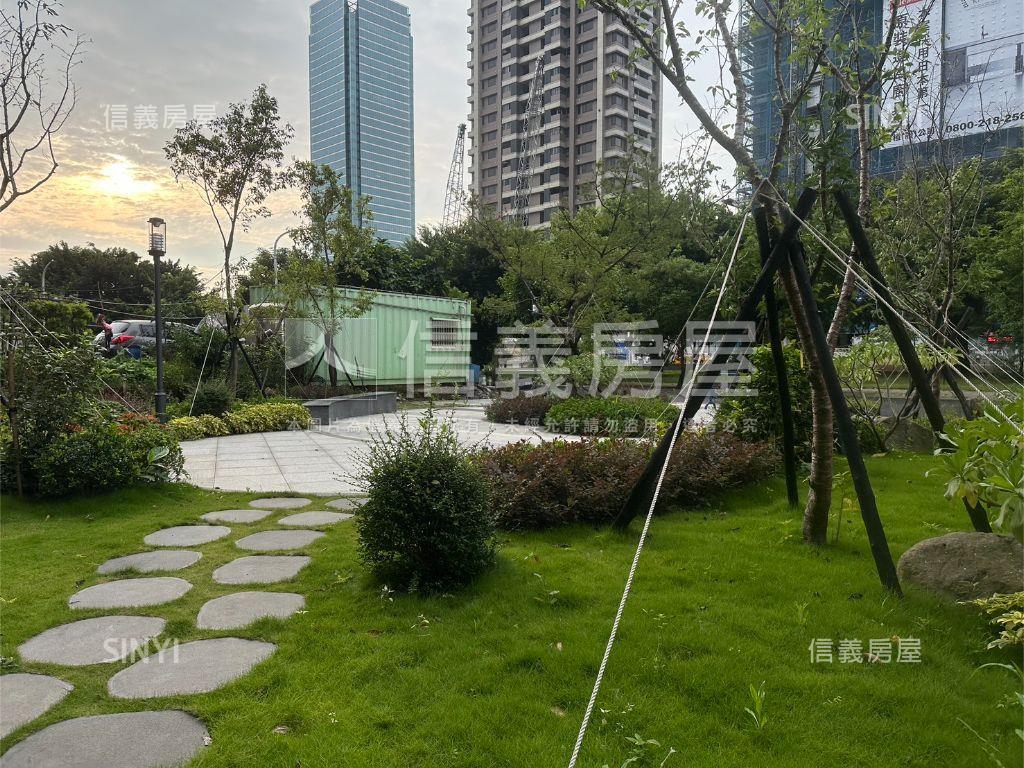 璞園瀾庭全新兩房車位房屋室內格局與周邊環境