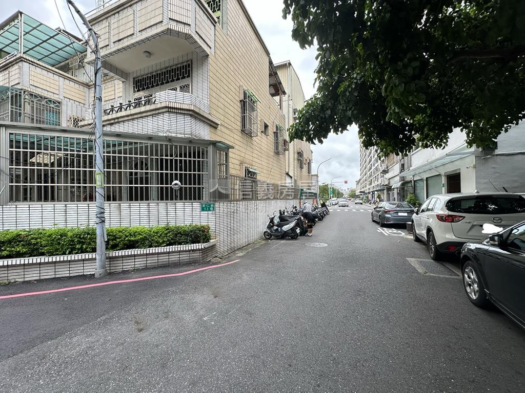 東區｜大面寬透天車墅房屋室內格局與周邊環境
