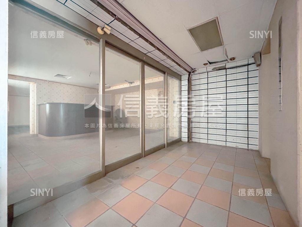 【東區】百坪辦公室車位房屋室內格局與周邊環境