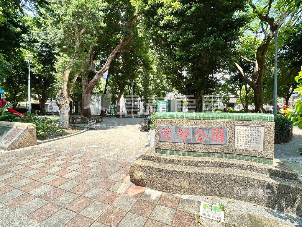 捷運新裝潢景觀３房房屋室內格局與周邊環境