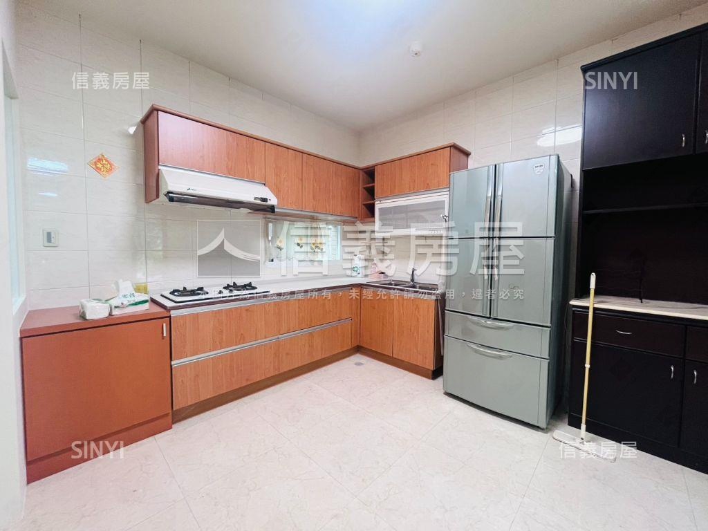 稀有賀岡美透天房屋室內格局與周邊環境