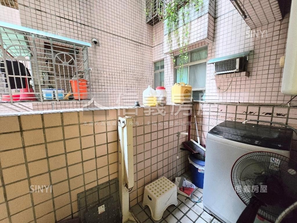 鎮板橋大空間房屋室內格局與周邊環境