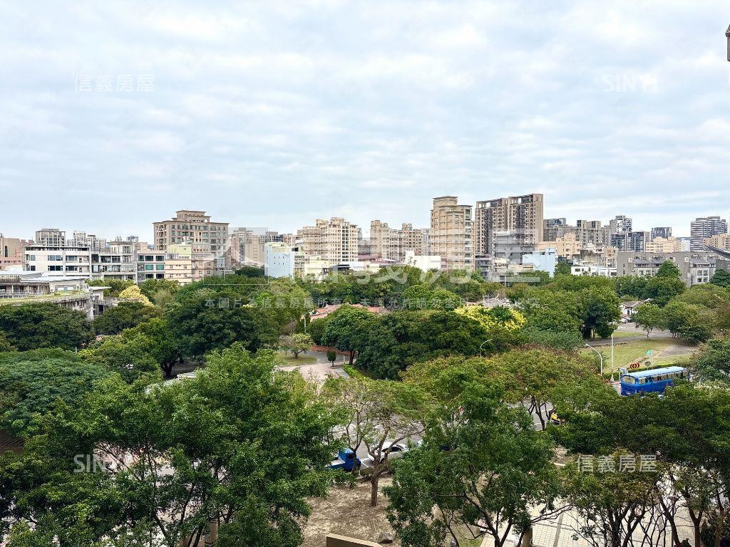 高鐵鼎毅３＋１房雙車位房屋室內格局與周邊環境