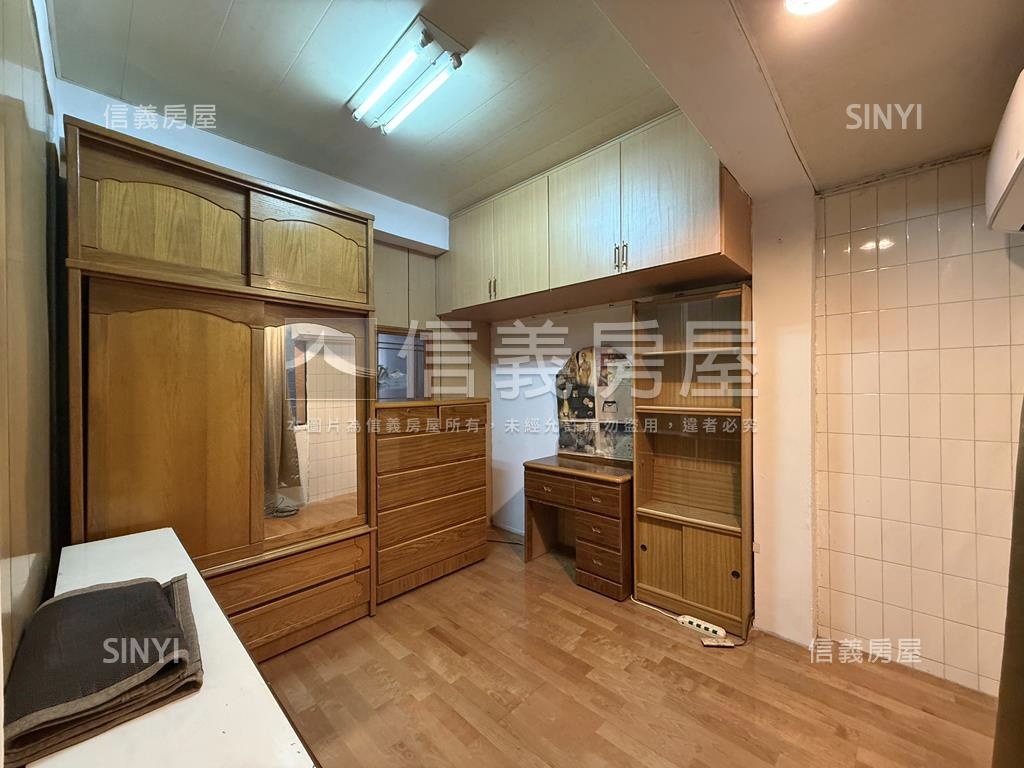 近捷運低總價美寓房屋室內格局與周邊環境