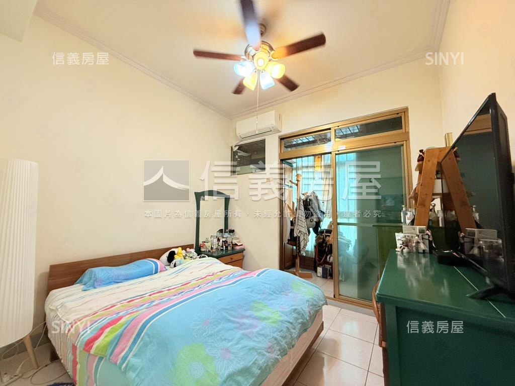 專任光華商圈３房車位房屋室內格局與周邊環境