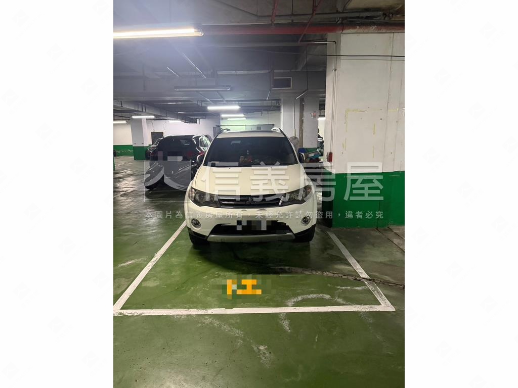 專任光華商圈３房車位房屋室內格局與周邊環境