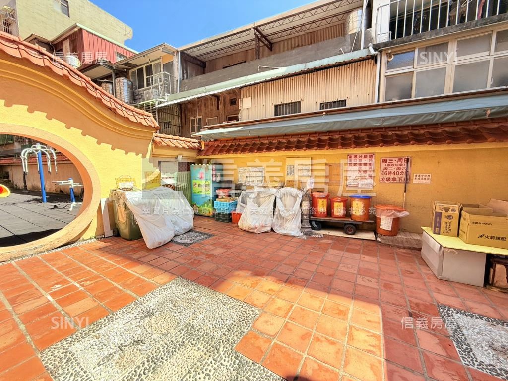 專任光華商圈３房車位房屋室內格局與周邊環境