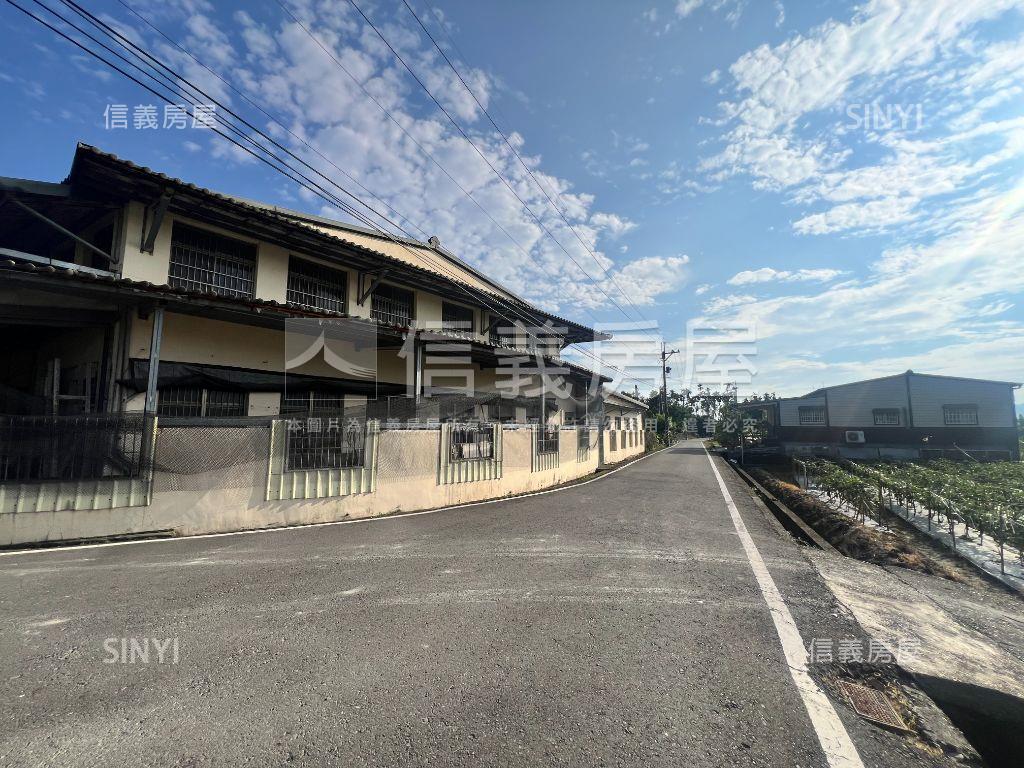 竹山飄香甲種建築用地房屋室內格局與周邊環境