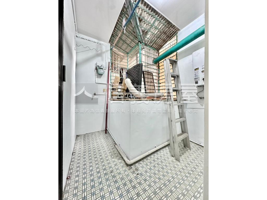 近萬大ＬＧ０８邊間三樓房屋室內格局與周邊環境