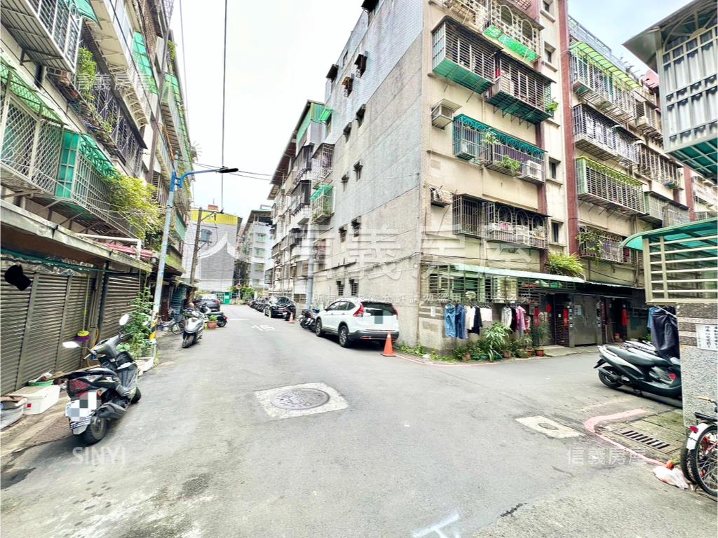 近萬大ＬＧ０８邊間三樓房屋室內格局與周邊環境