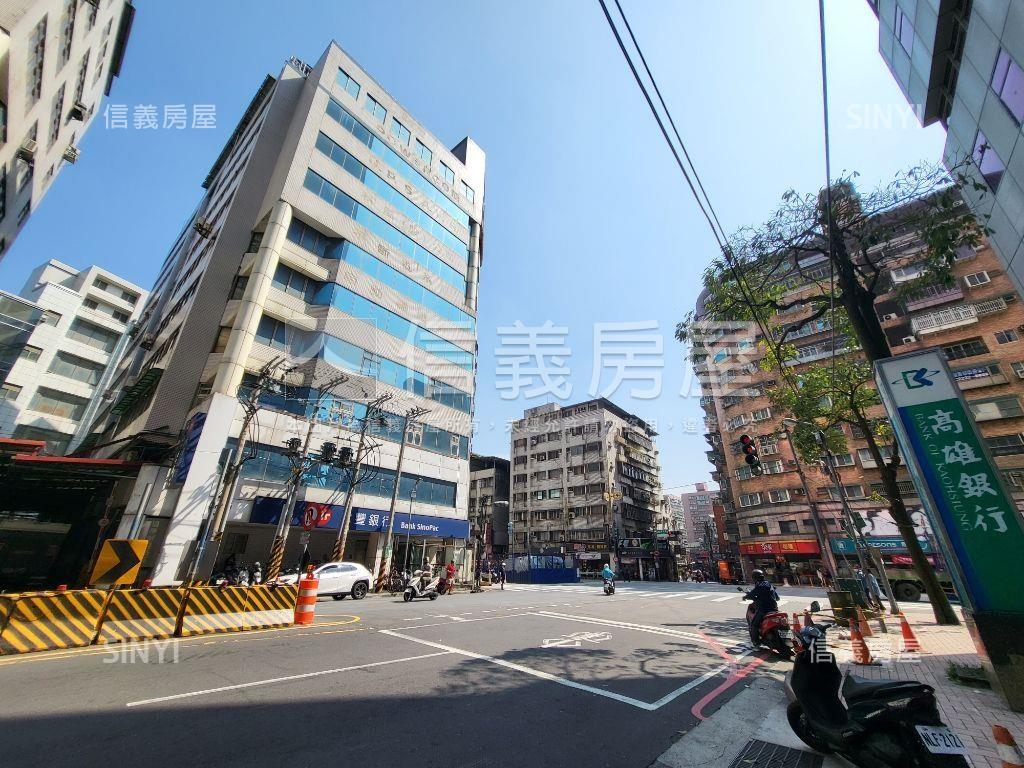 近萬大ＬＧ０８邊間三樓房屋室內格局與周邊環境