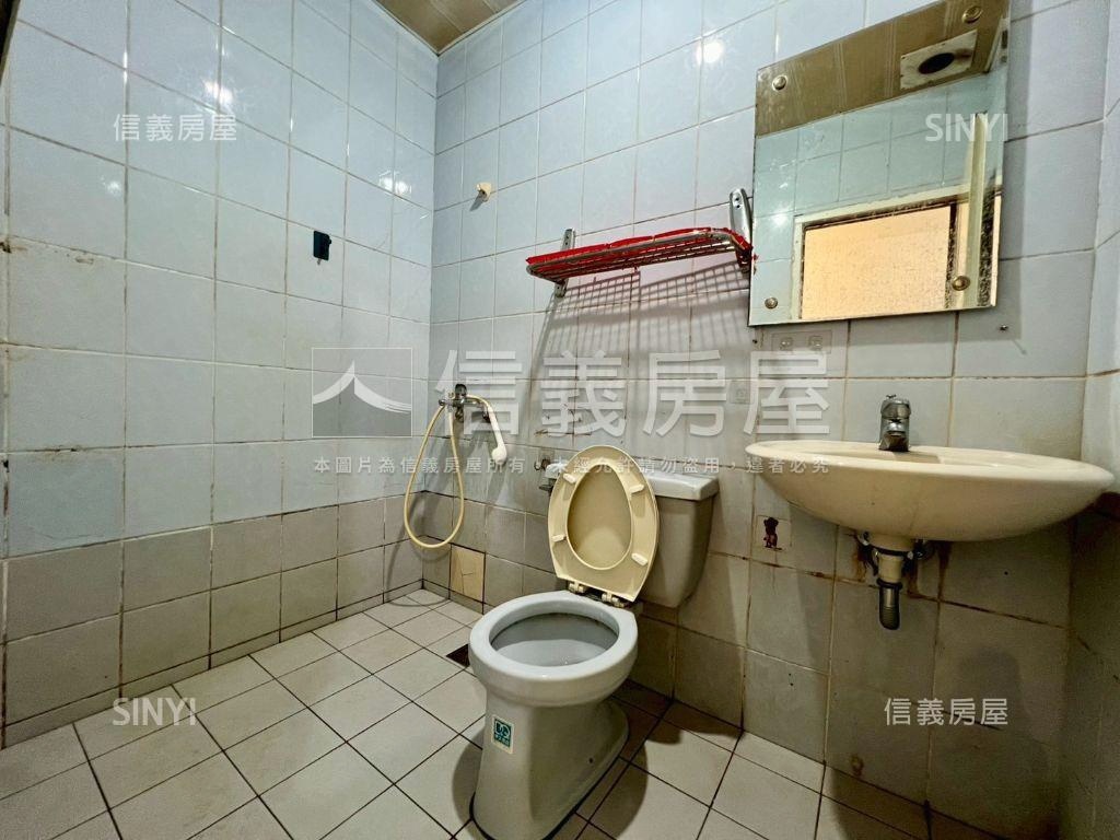 景觀採光三房平車房屋室內格局與周邊環境