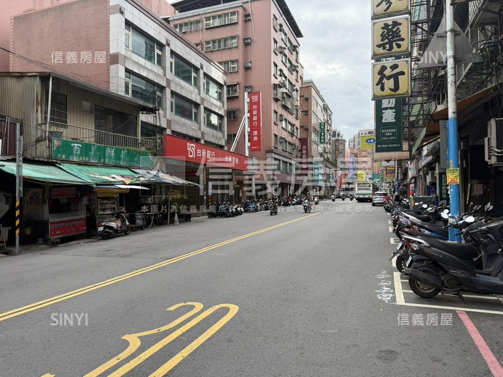 正富國路金店面房屋室內格局與周邊環境