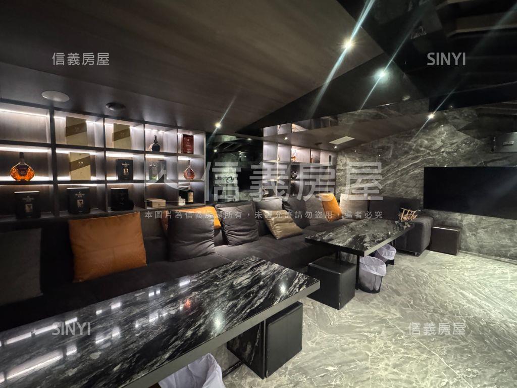 四號公園挑高精品店面房屋室內格局與周邊環境