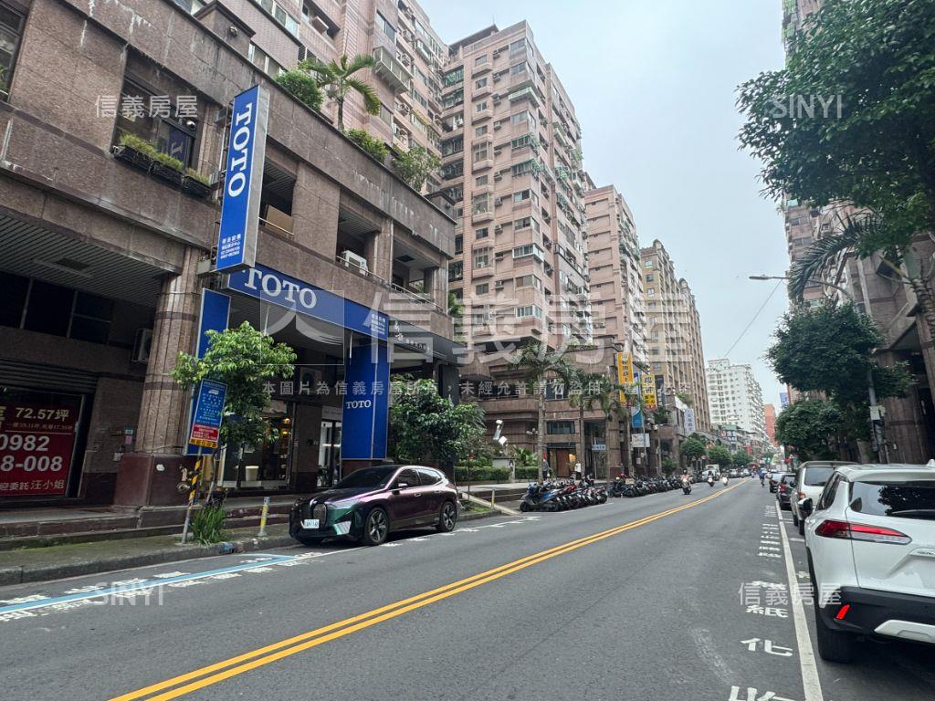 四號公園挑高精品店面房屋室內格局與周邊環境