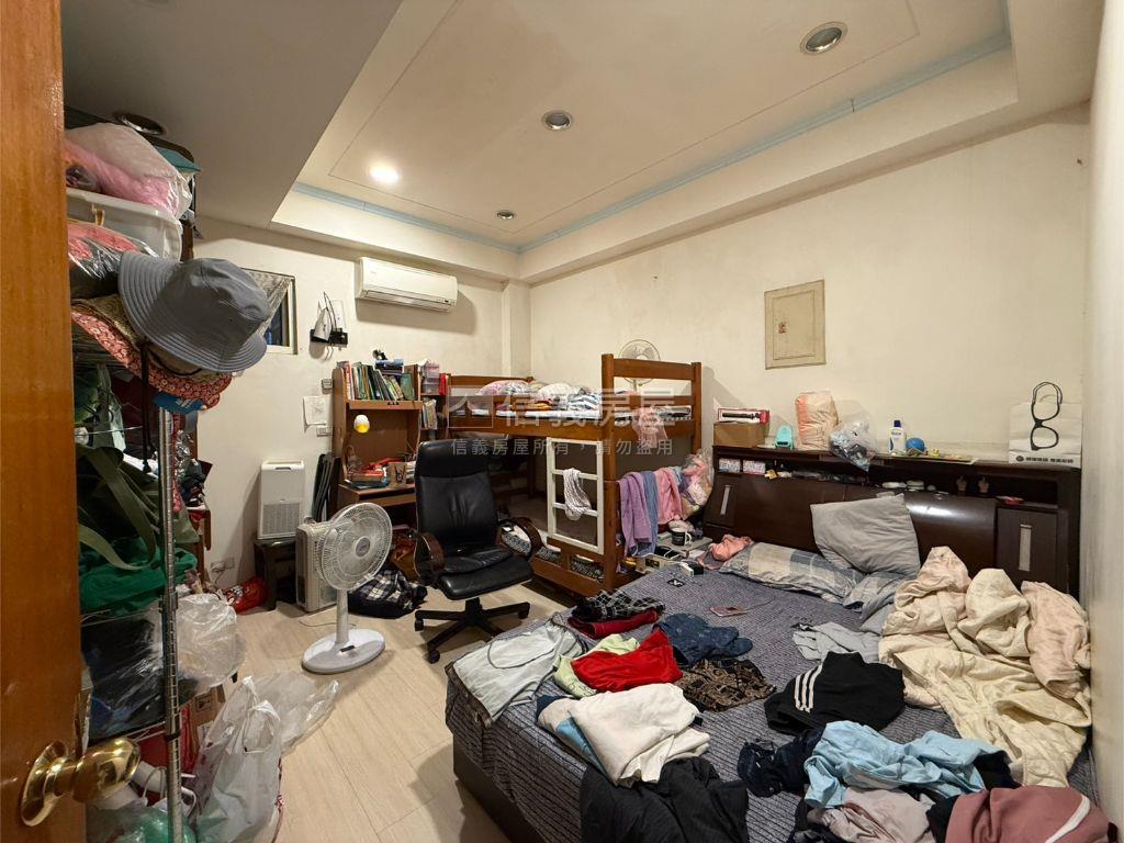 【專任】角間一樓美宅房屋室內格局與周邊環境