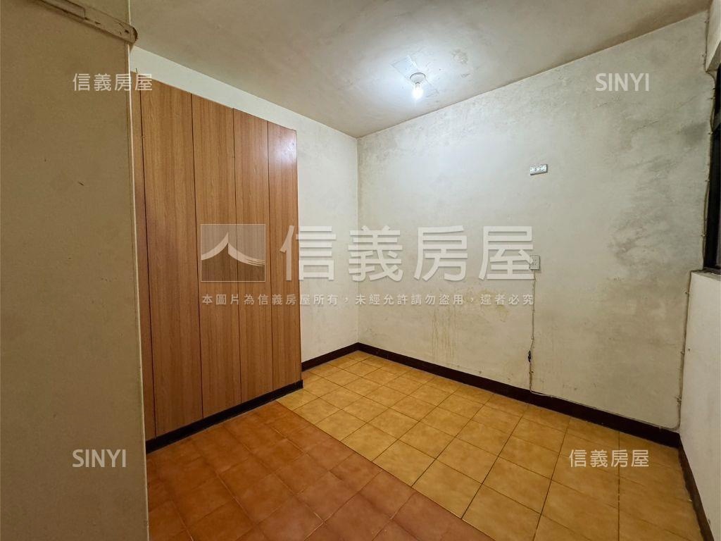 中正方正採光美寓房屋室內格局與周邊環境