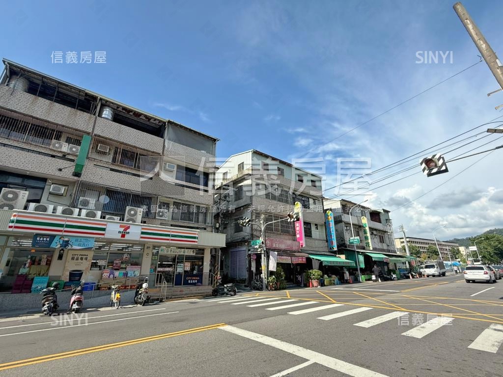 新案前後臨路大地面寬透天房屋室內格局與周邊環境