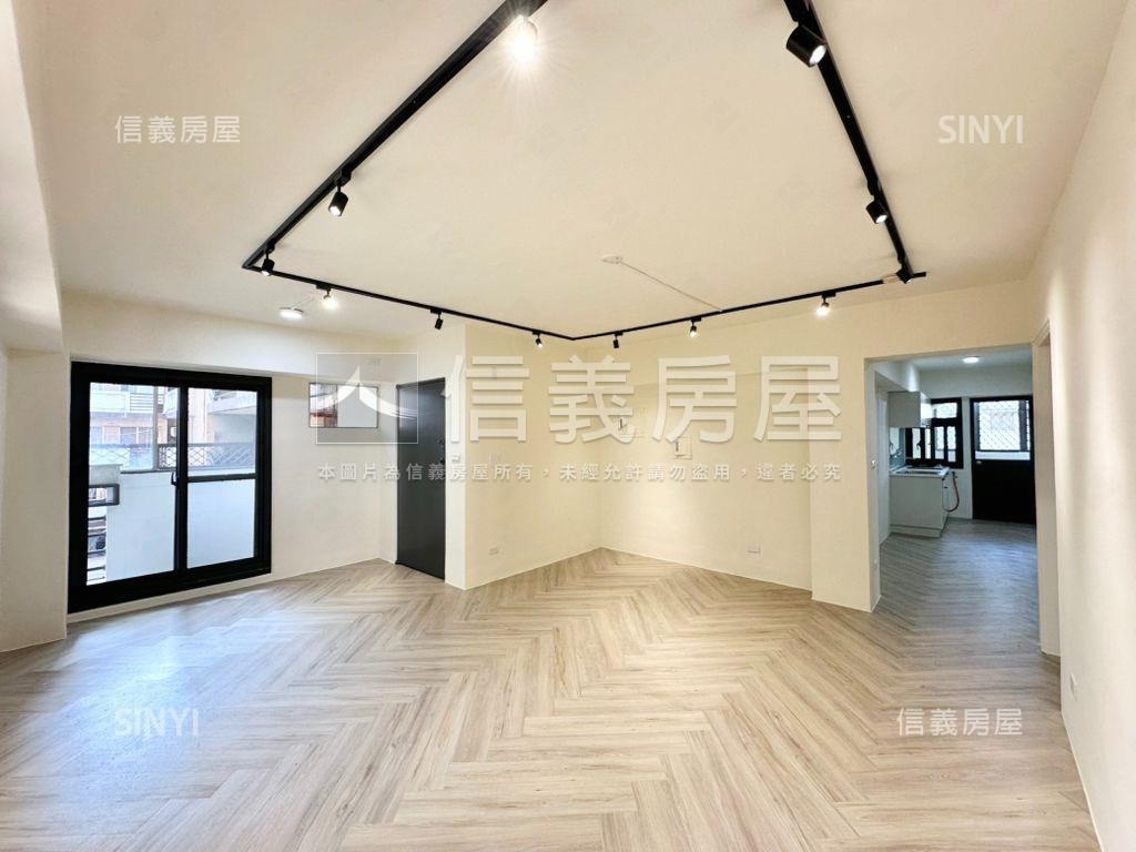 低總價。電梯美美三房房屋室內格局與周邊環境