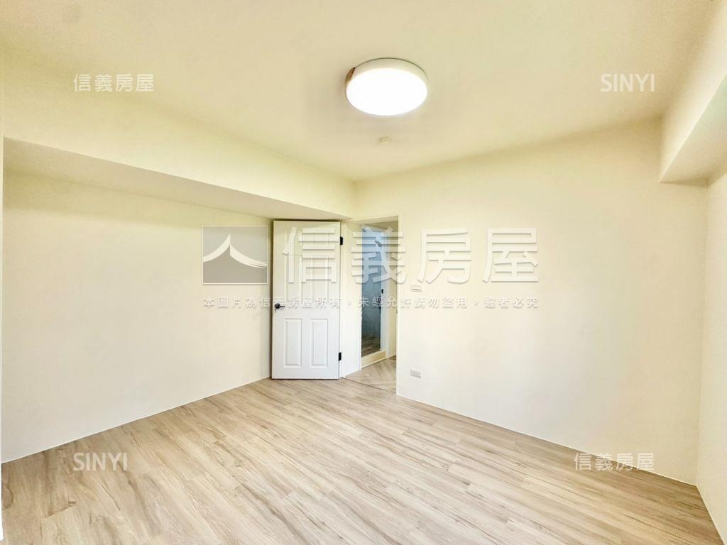 低總價。電梯美美三房房屋室內格局與周邊環境