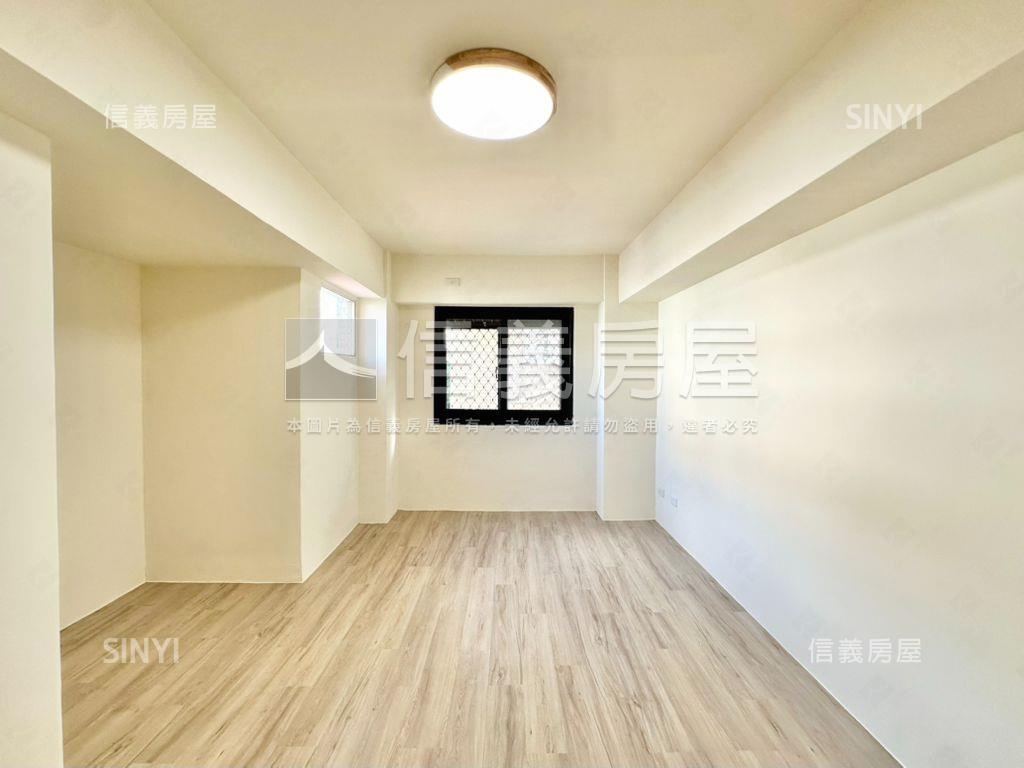 低總價。電梯美美三房房屋室內格局與周邊環境