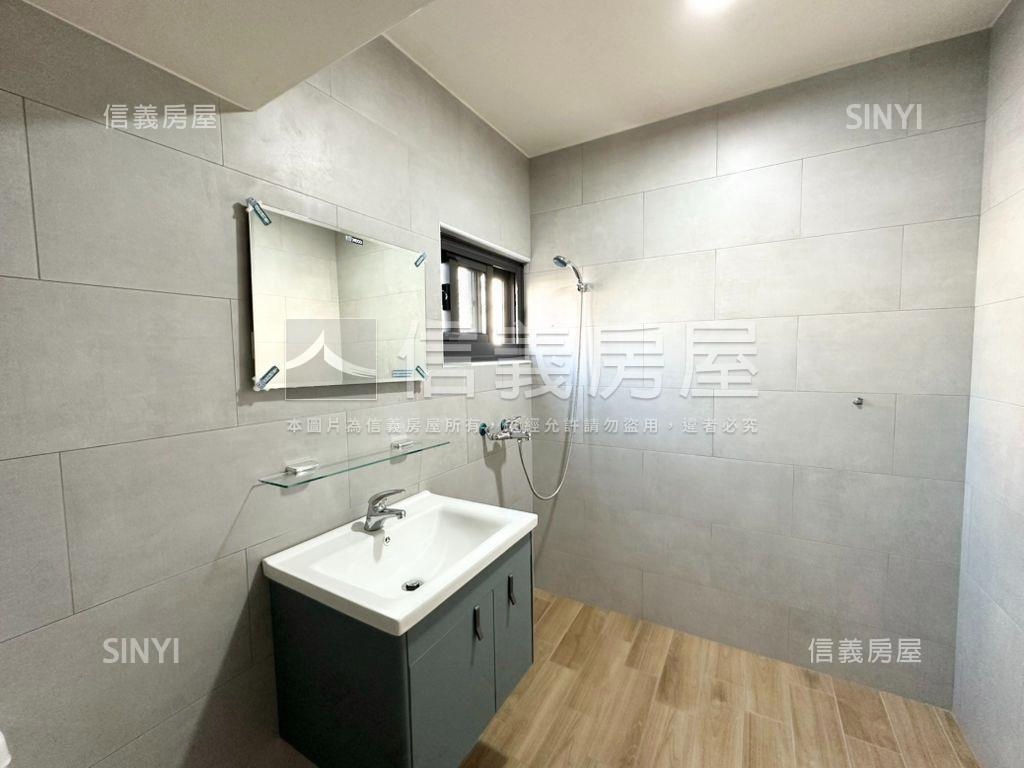 低總價。電梯美美三房房屋室內格局與周邊環境