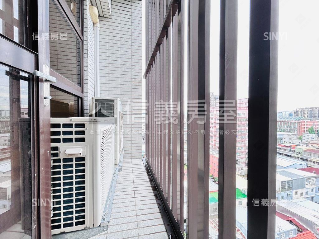 １０年內附精美裝潢＋車位房屋室內格局與周邊環境