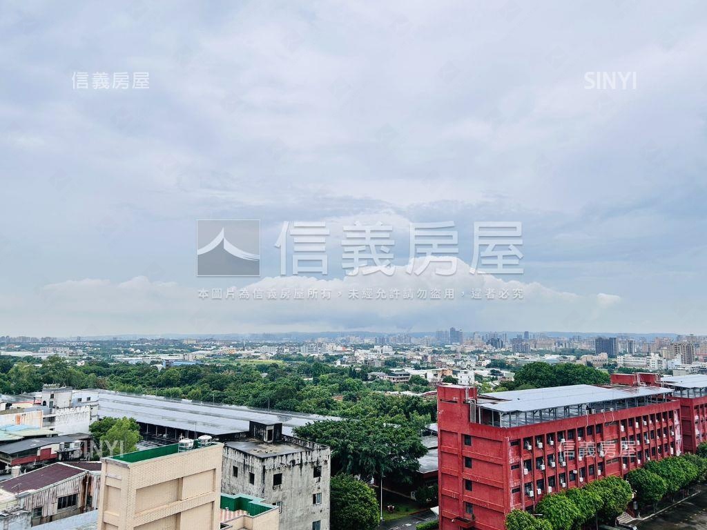 １０年內附精美裝潢＋車位房屋室內格局與周邊環境
