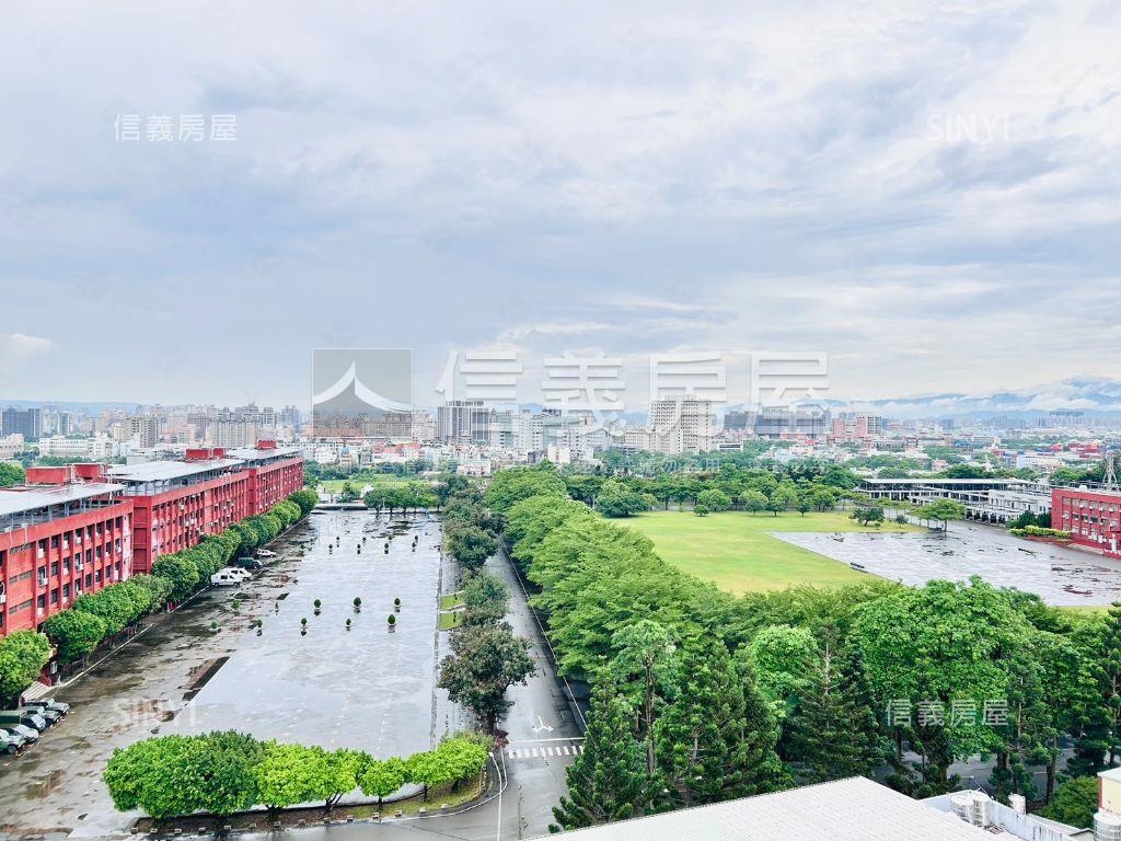 １０年內附精美裝潢＋車位房屋室內格局與周邊環境