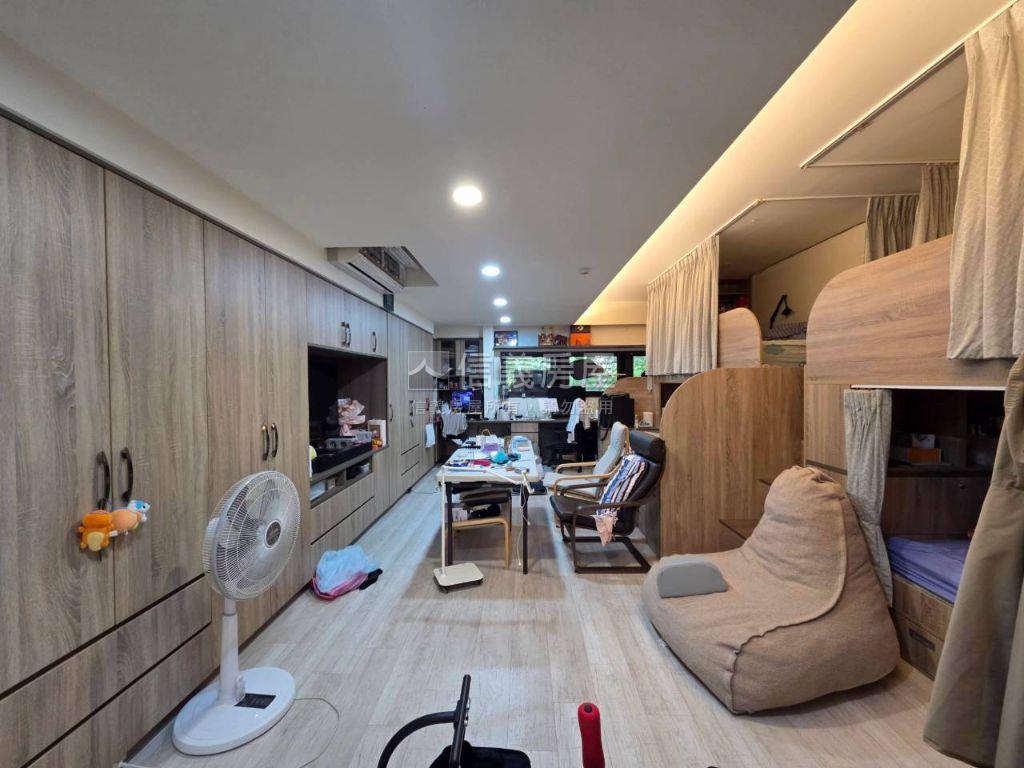 近Ｇ０１捷運站大空間店住房屋室內格局與周邊環境