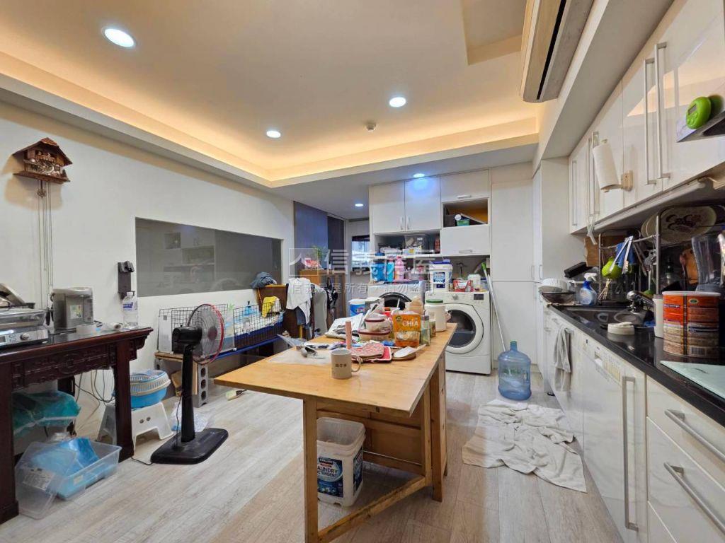 近Ｇ０１捷運站大空間店住房屋室內格局與周邊環境
