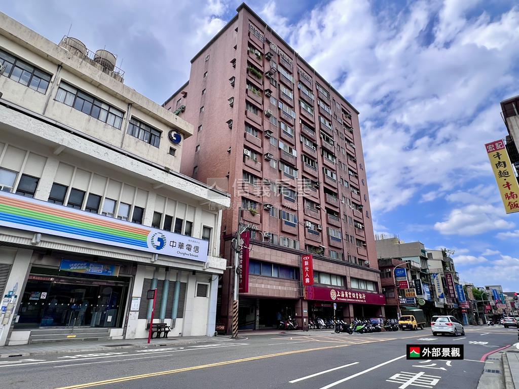 民生華廈３＋１房雙車位房屋室內格局與周邊環境