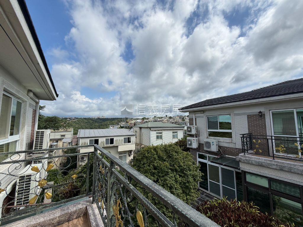 冠鼎琉璃。邊間詩意別墅房屋室內格局與周邊環境