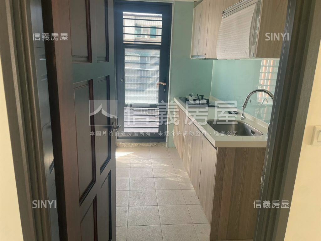 國門巨星三房大空間房屋室內格局與周邊環境