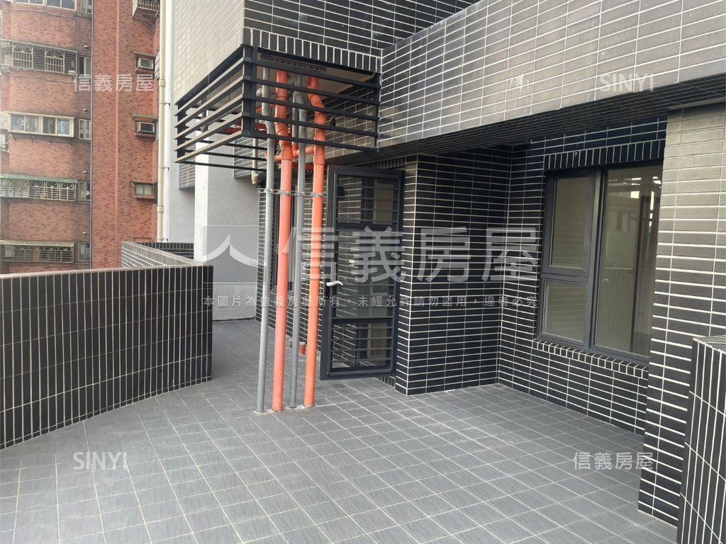 國門巨星三房大空間房屋室內格局與周邊環境