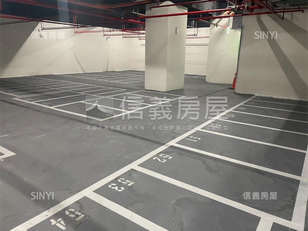 國門巨星三房大空間房屋室內格局與周邊環境