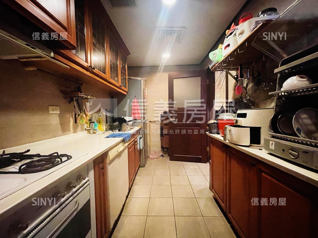 中悅春天★四房三衛雙主臥房屋室內格局與周邊環境