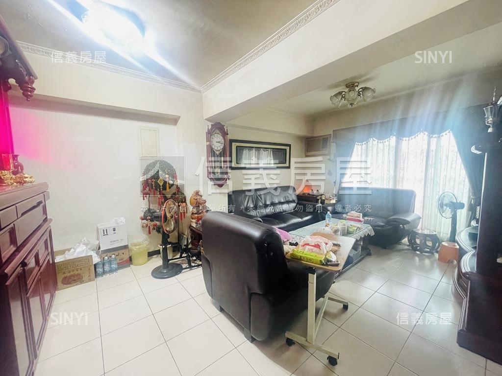 康寧街四房大空間華廈房屋室內格局與周邊環境