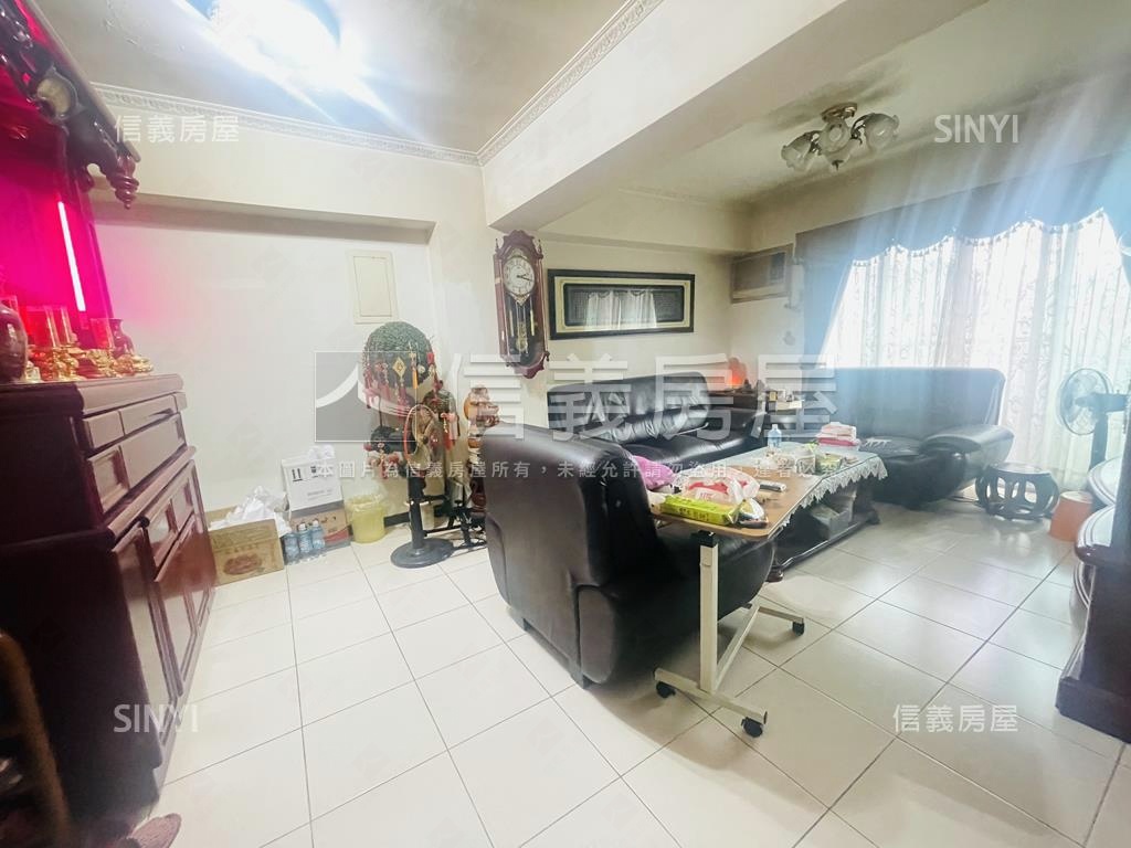 康寧街四房大空間華廈房屋室內格局與周邊環境