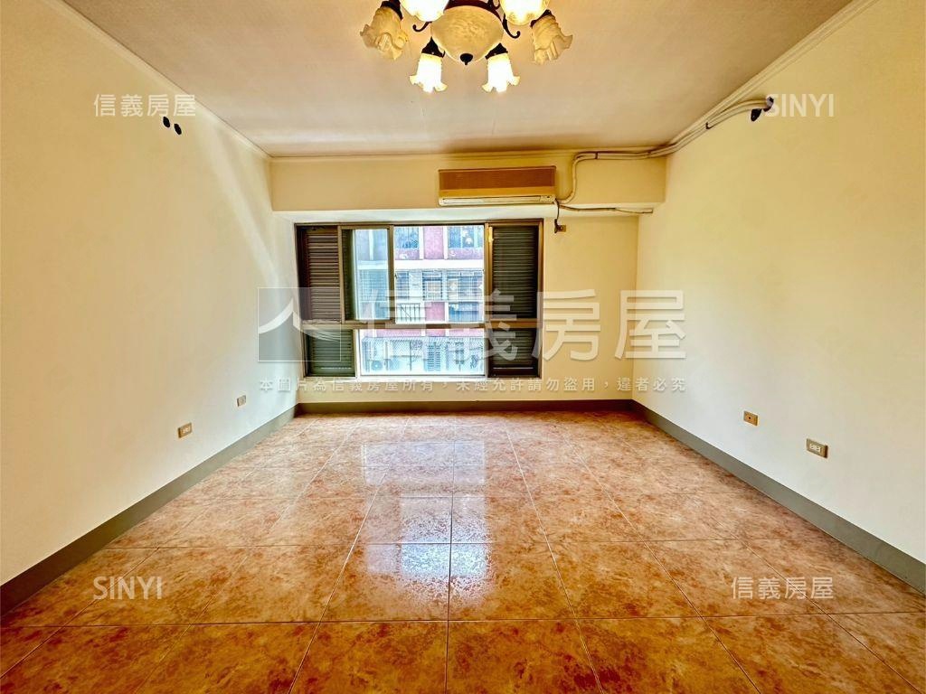 文山特區採光大三房車位房屋室內格局與周邊環境