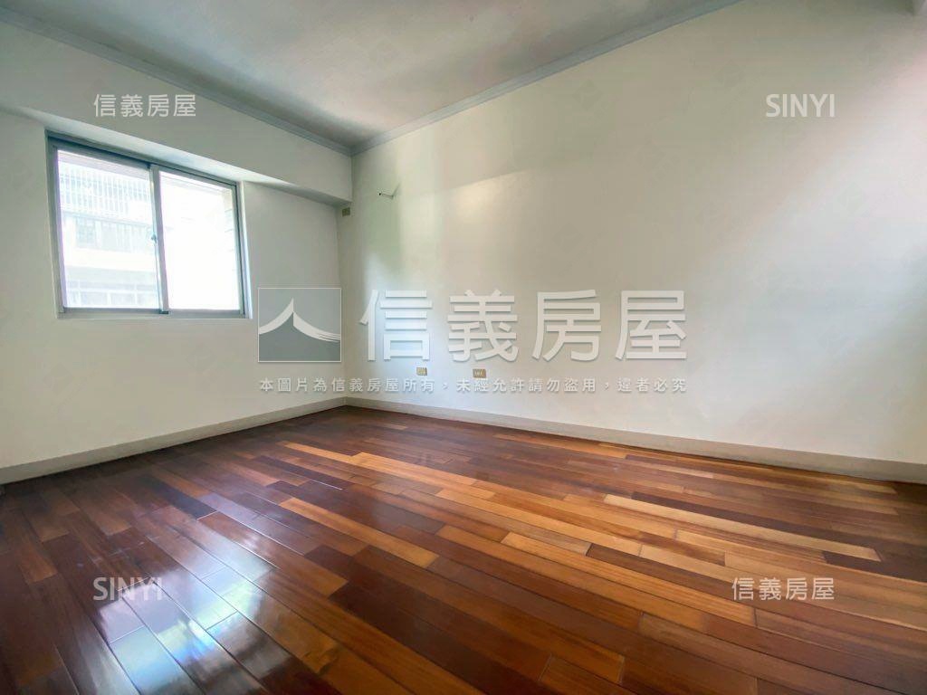 文山特區採光大三房車位房屋室內格局與周邊環境