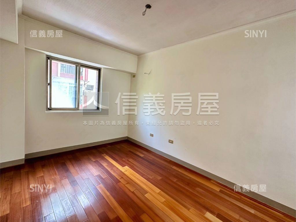 文山特區採光大三房車位房屋室內格局與周邊環境