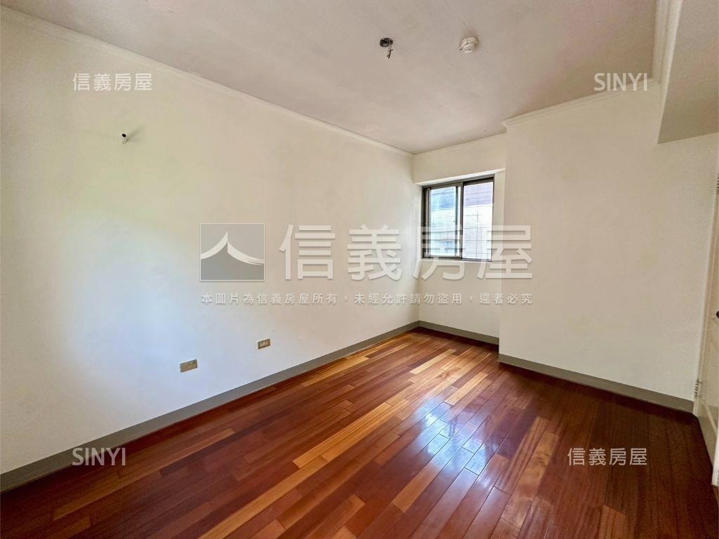 文山特區採光大三房車位房屋室內格局與周邊環境