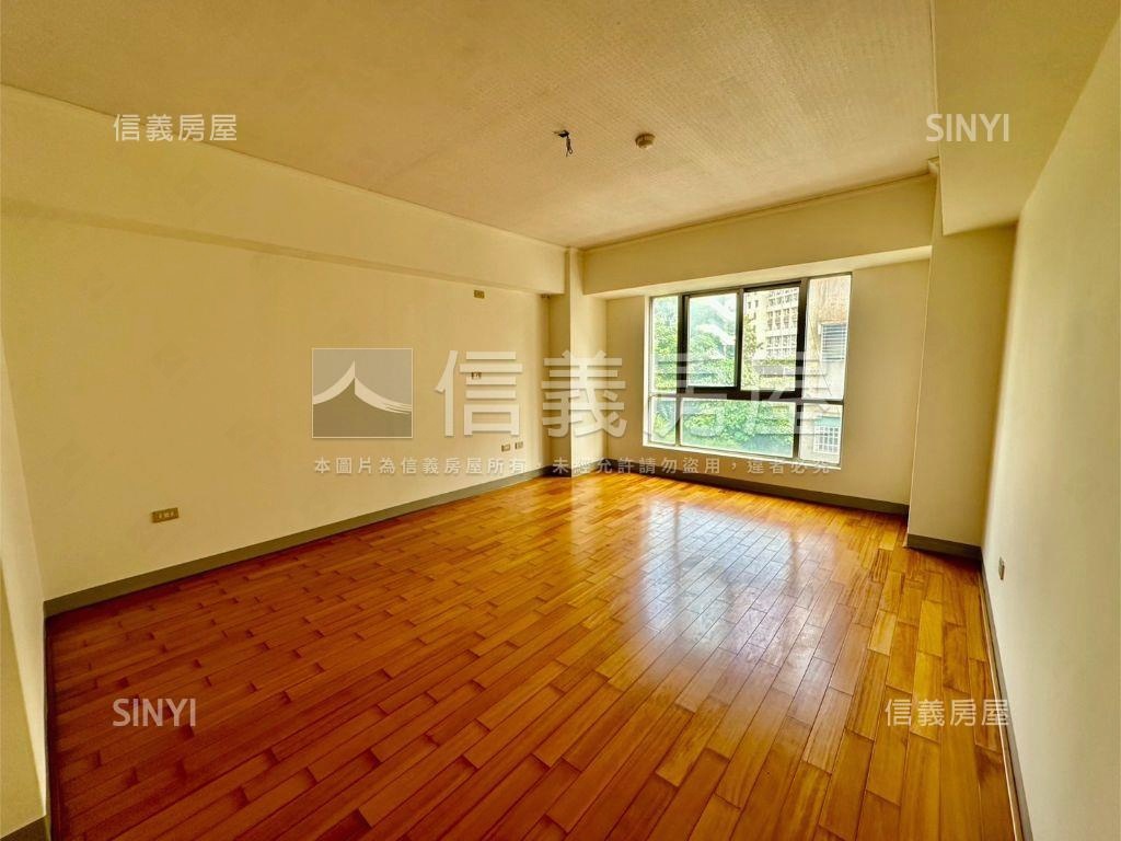 文山特區採光大三房車位房屋室內格局與周邊環境